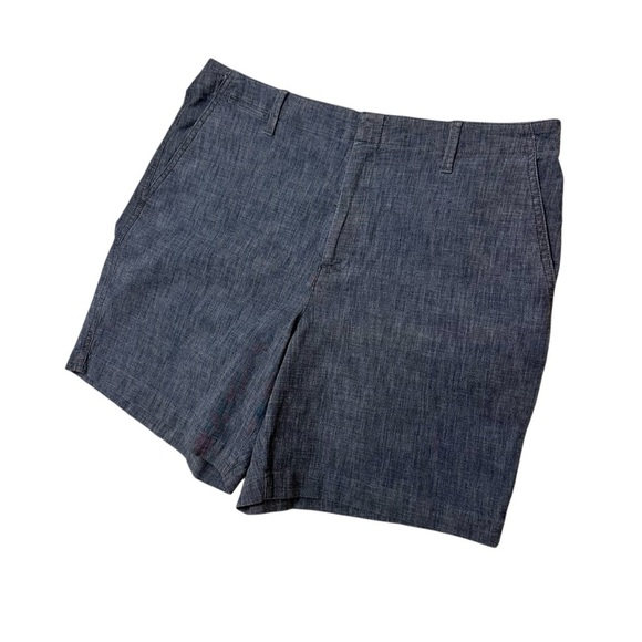 Lands’ End blue cotton chambray Bermuda shorts 16 - Picture 3 of 9